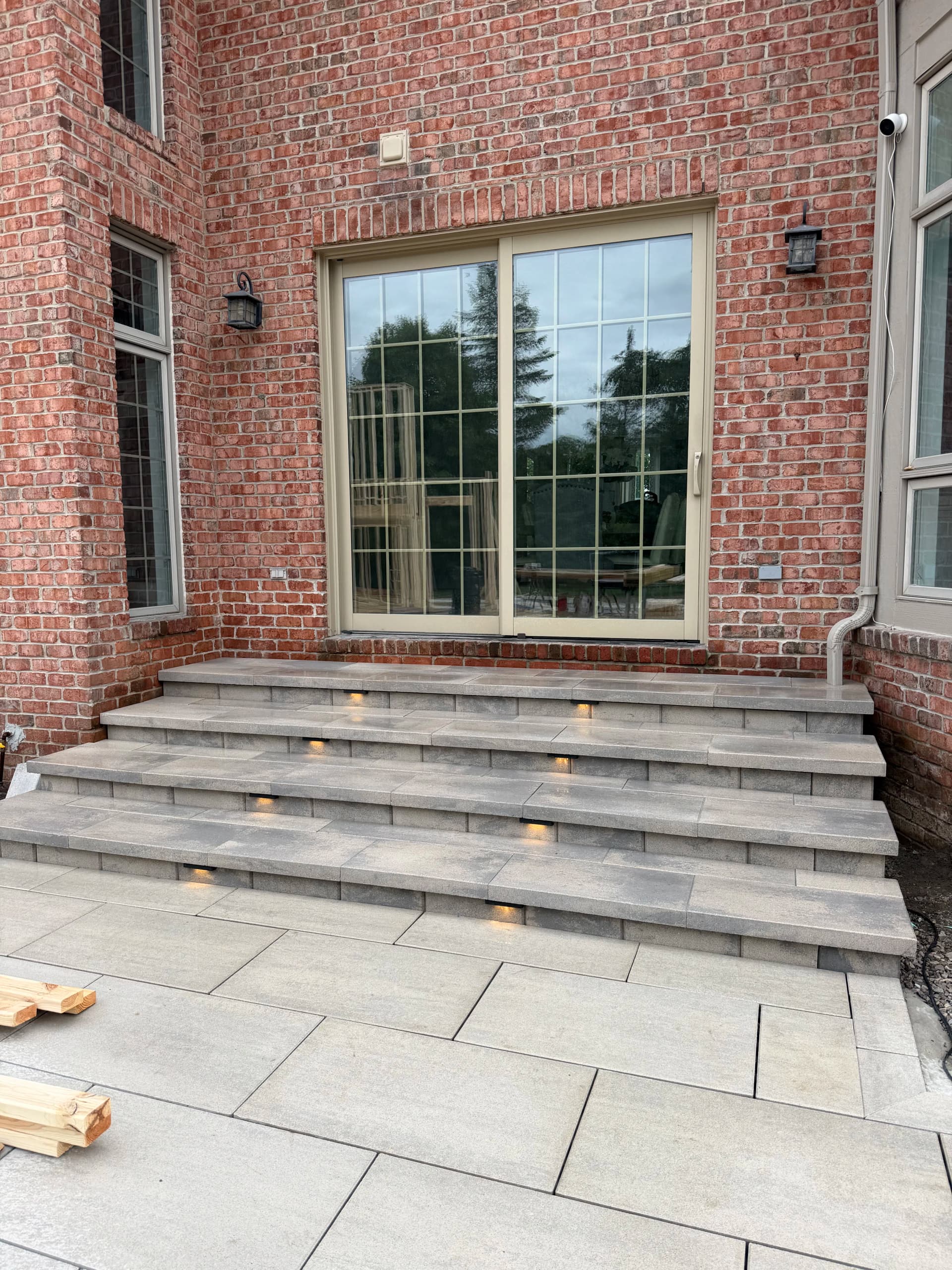 Techo-Bloc Patio Steps Built to Impress Day and Night image
